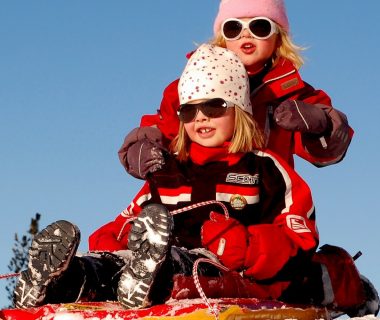 En route pour une bonne descente en luge !