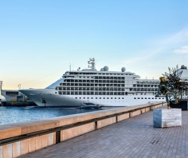Croisière en Méditerranée : entre villes historiques et paysages idylliques